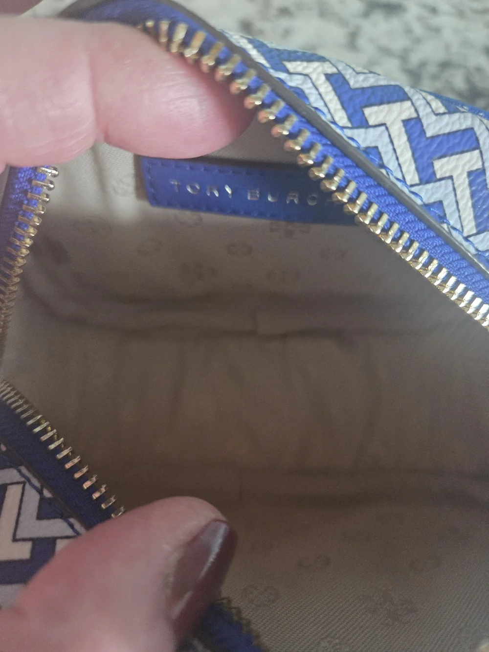 Tory Burch Blue & White Patterned Wristlet with Silver Cardholder - Picture 7 of 8
